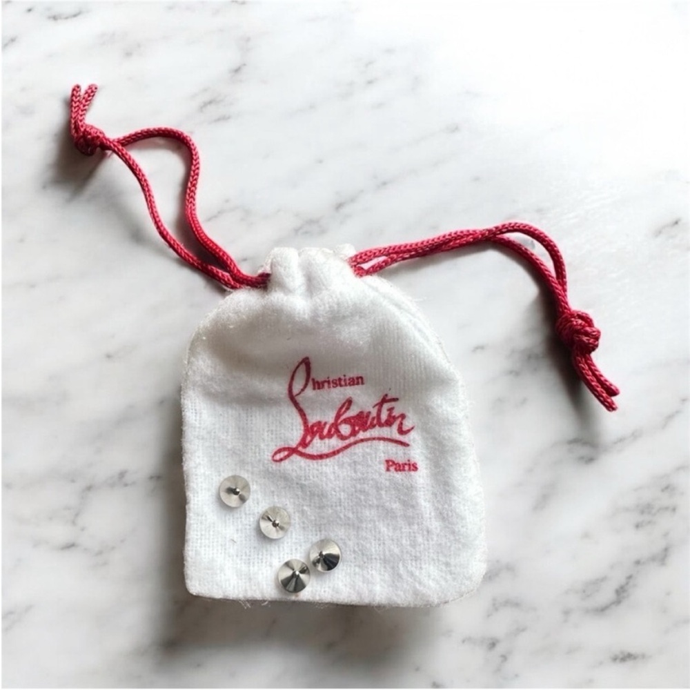 Christian Louboutin Small replacement silver sneaker studs